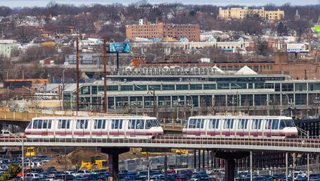 Alstom Innovia at Newark airport