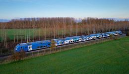 Image of the Omneo Premium Sud train in the autumn countryside 