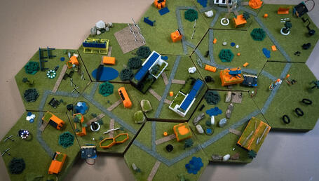 Students from Nógrád and Heves designing the city of the future. Copyright: Strommer Nóra / Maker's Red Box