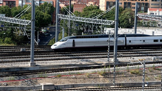 Copyright Alstom AVE for Madrid - Sevilla First HST ion Spain links, since 1992, Madrid and Seville