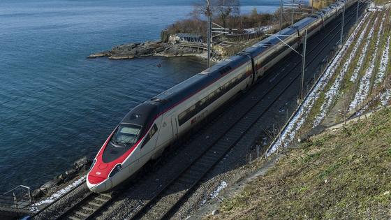 ¾_high_angle_rear_view_of_the_Pendolino_SBB.jpg