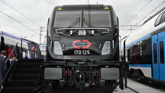 Traxx_DC3_electric_locomotive_Poland_164151.jpg