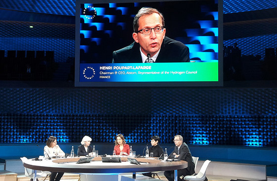 20171212--oneplanetsummit--1000x600.jpg
