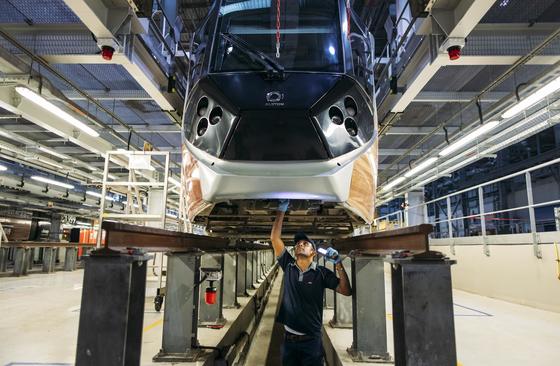 Alstom was awarded a 13-year contract (with the option for an additional five years) with Dubai Roads and Transport Authority (RTA) to provide maintenance services for the Dubai tramway system. In January 2021, Alstom deployed HealthHubTM on the system to optimise maintenance activities and improve performance. 